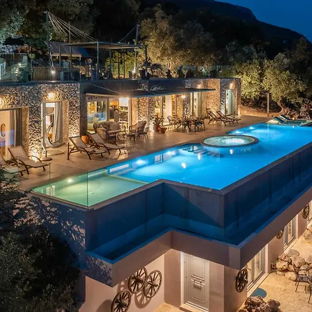Villa Summer Wine Spartylas