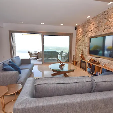 Summerwine Luxury Sea View Private Pool Villa *
