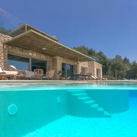 Villa Summer Wine Spartylas